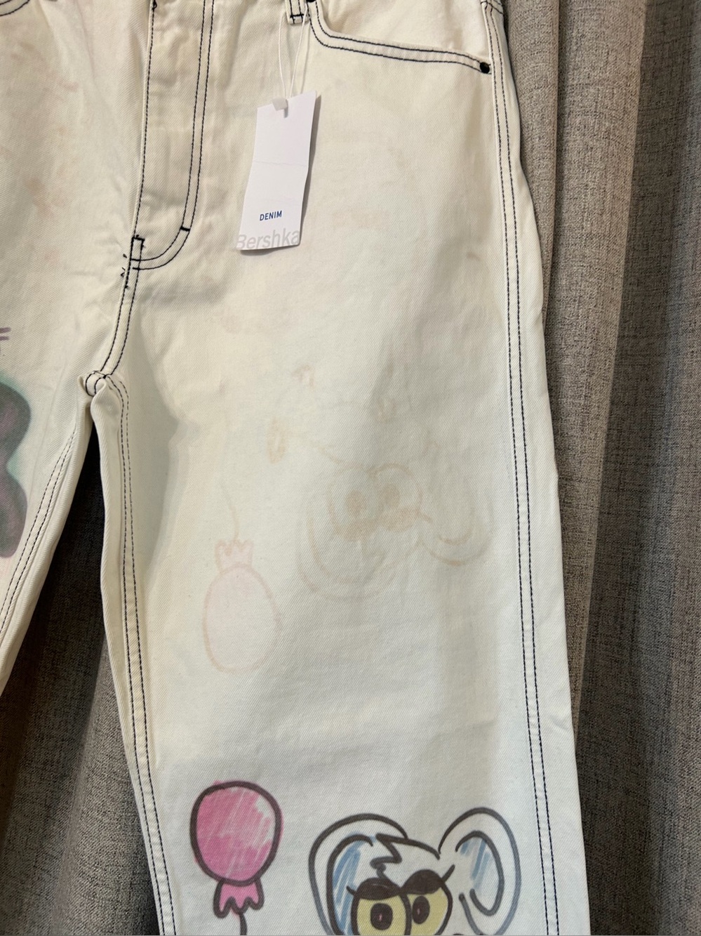 NWT Bershka 90s Wide Leg Graffiti Graphic Jeans Cream Ecru Size
46 / US 14 - Picture 5 of 12